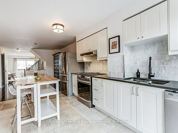 4th image of 7222 Deanlee Ct