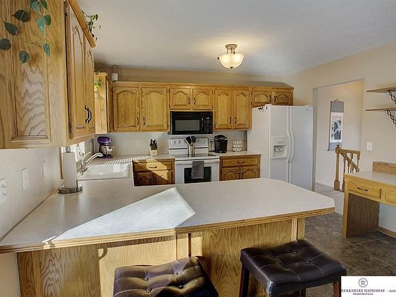 4th image of 4114 N 213th Cir