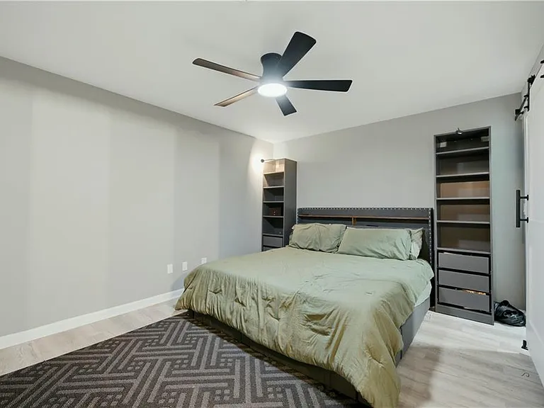 1133 Village Ct SE — Photo 18