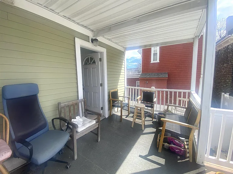 42 Lincoln St #2 — Photo 8
