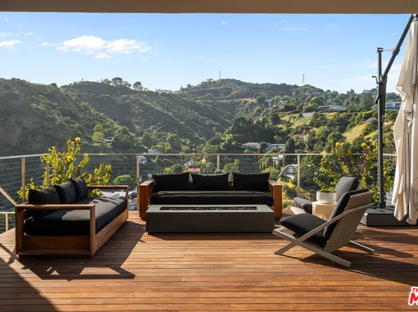 2229 Castilian Dr, Los Angeles, CA 90068