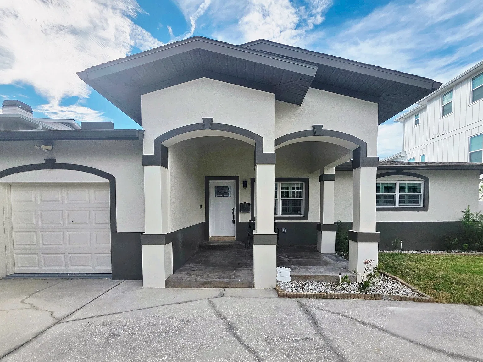 3 bed, 1706 sqft, $4,750 — Photo 1