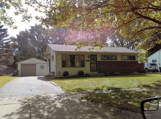 3120 Brookmont Dr, Kalamazoo, MI 49004