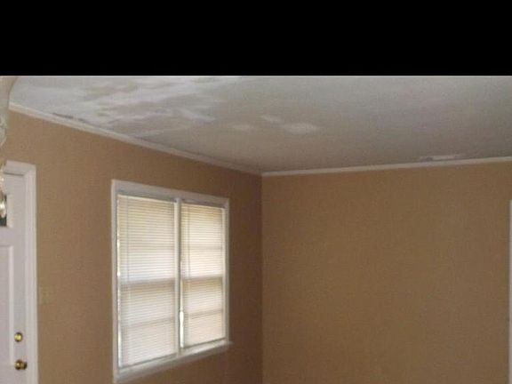 4th image of 4725 Durbin Ave