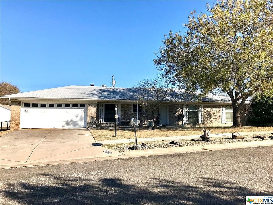 1st image of 907 Valley Dr