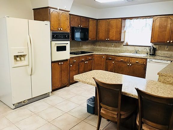 3rd image of 5727 N Sandyland Ave