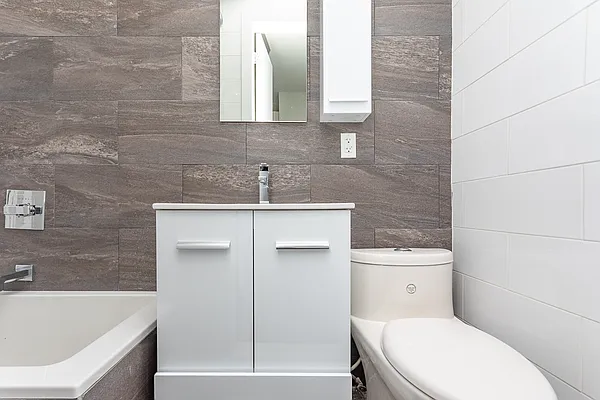 Rented by MySpaceNYC | media 21