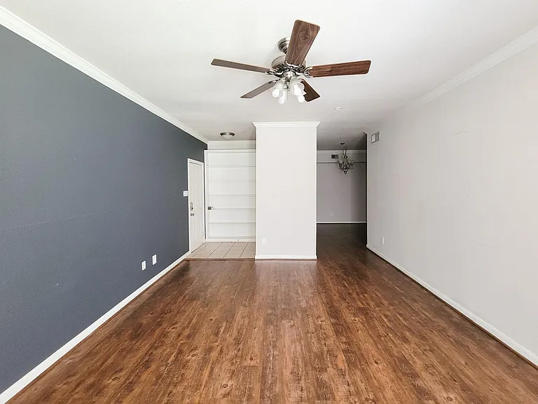 2255 Braeswood Park Dr #259 — Photo 10