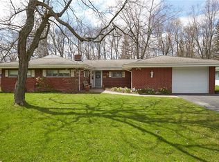353 Hemingway Dr, Rochester, NY 14620