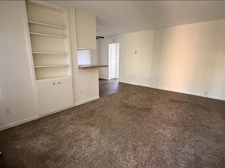 Vogue Manor — Photo 14