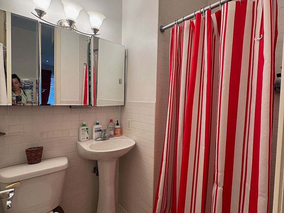 2nd image of 306 W 22nd St APT 4A