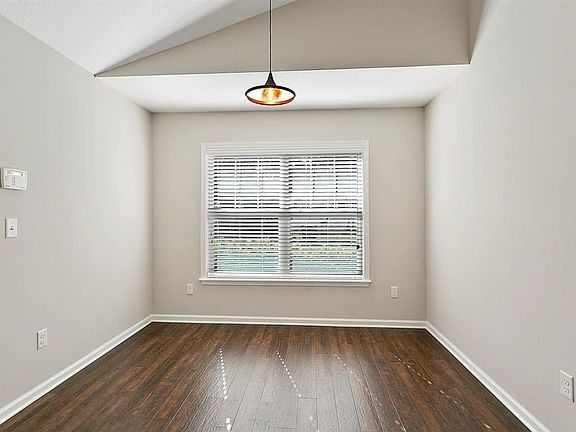 4th image of 4537 Prunty Ave