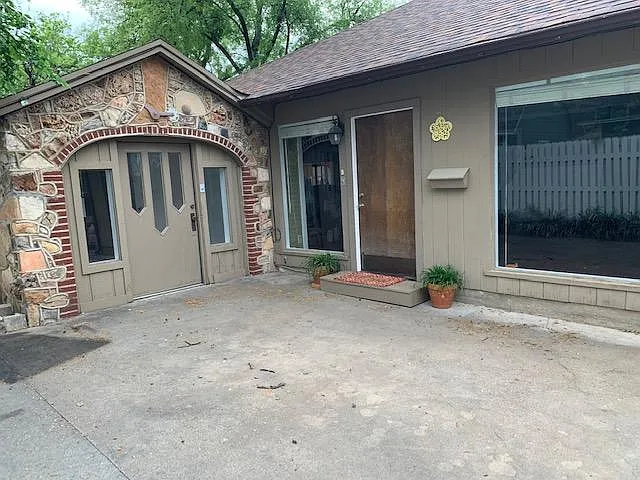 3 bed, 1700 sqft, $1,500 — Photo 2