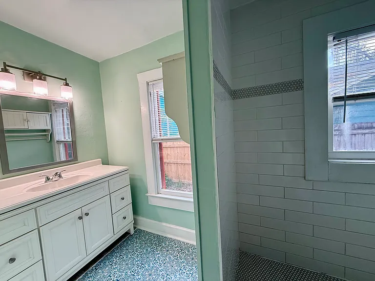 412 Louden Ave — Photo 13
