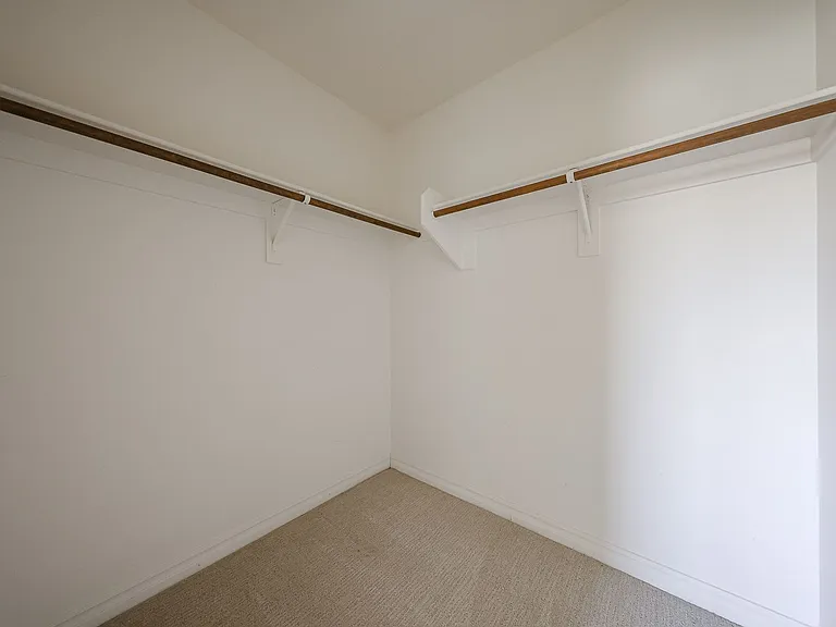 2744 E Donato Dr — Photo 23