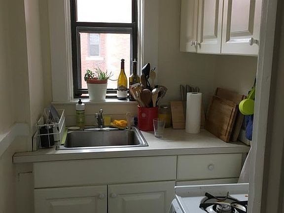 5th image of 88 Prescott St #37