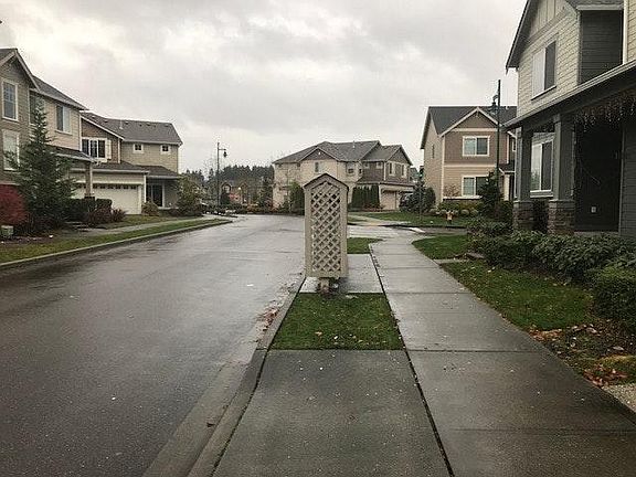2nd image of 3228 139th Pl SE