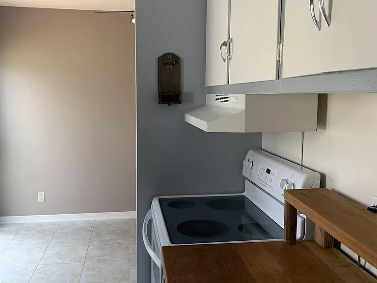 4126 Pleasant Dr — Photo 7