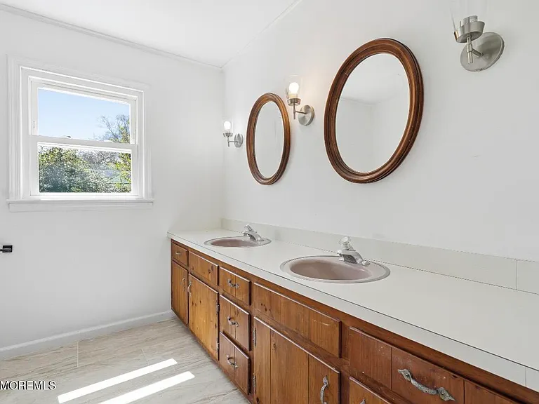 600 N Edgemere Dr — Photo 34