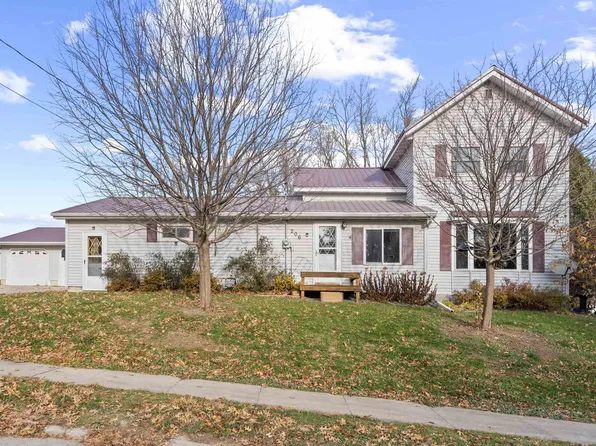 206 W Linden St, West Union, IA 52175