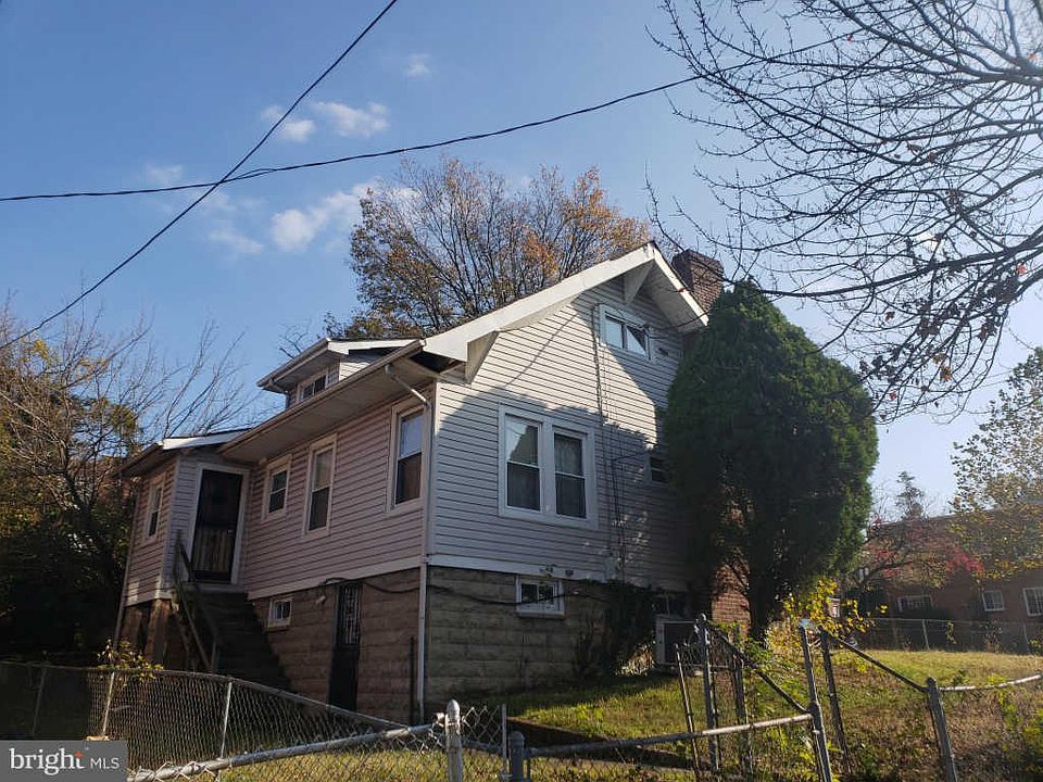 2nd image of 2300 Q St SE