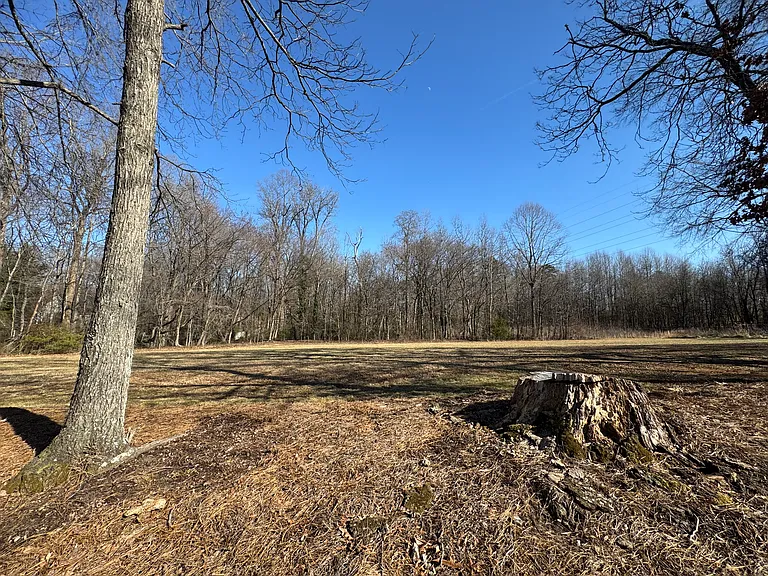 514 Brookside Ct — Photo 32