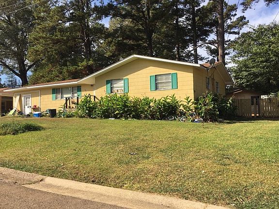 2nd image of 163 W Lisa Dr