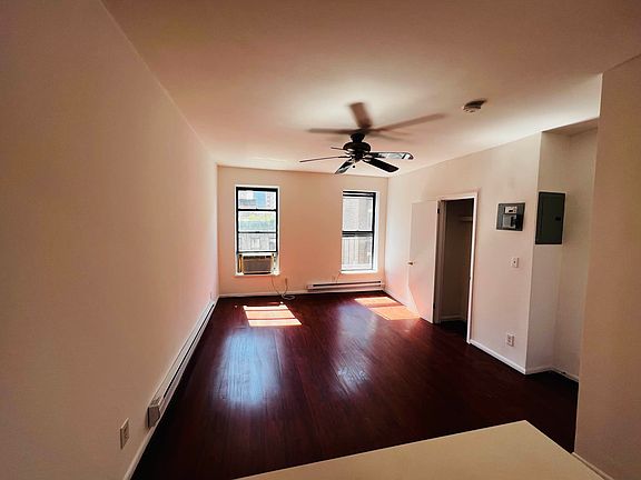 2nd image of 346 W 52nd St #5A
