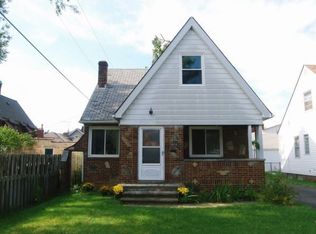 18319 Lake Shore Blvd, Cleveland, OH 44119