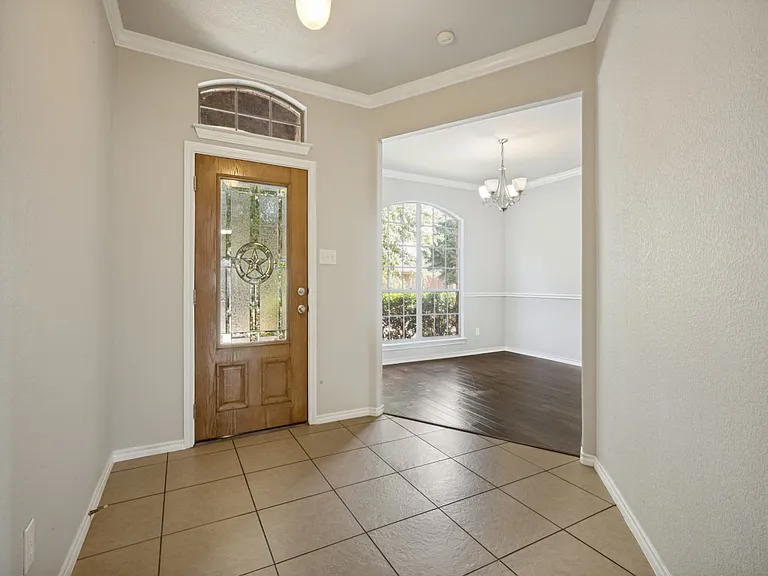 3213 Hornbeam St — Photo 5