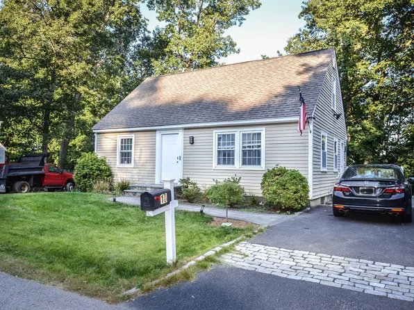 10 Ledgewood Dr, Boylston, MA 01505