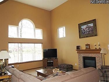 3rd image of 1049 Larkens Way