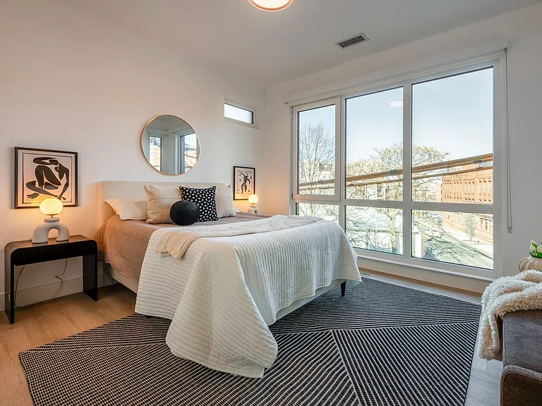 Verge Residences — Photo 39