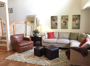 474 Village Oaks Ct, Ann Arbor, MI 48103