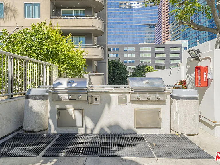600 W 9th St #1502 — Photo 20