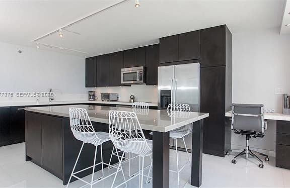 5th image of 400 S Pointe Dr APT 1906