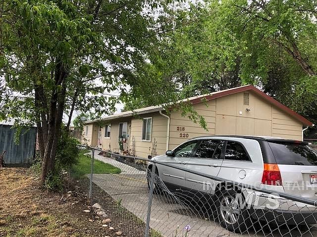 2nd image of 218-220 E 5th St
