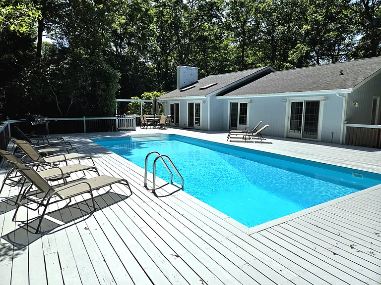25 High Point Rd — Photo 23