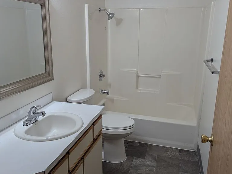 Silverwood Apartments — Photo 59