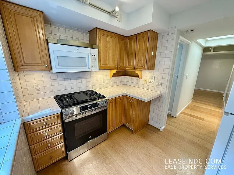1526 12th St NW #4 — Photo 9