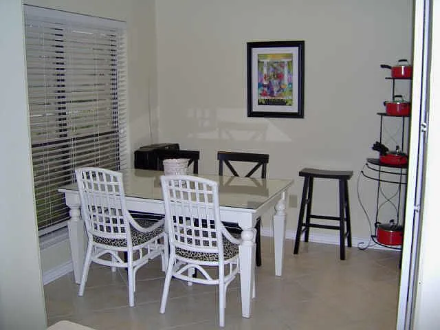 2 bed, 2.0 bath, 1009 sqft, $1,600 — Photo 4