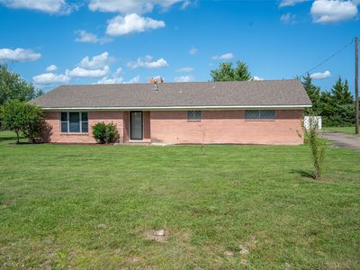 1005 S Holley St, Blossom, TX, 75416