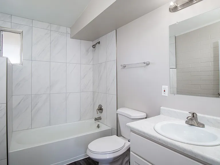 217 5th Ave E-14_11112025