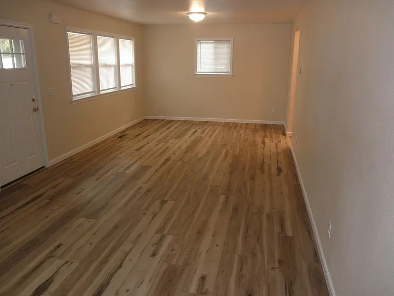 340 14th St SE — Photo 14