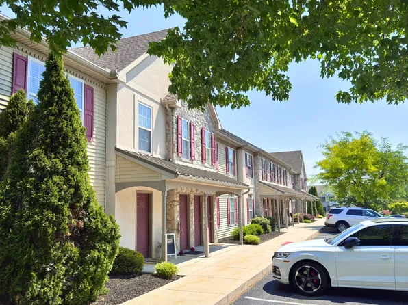 1306 Hammon Ave, Ephrata, PA 17522