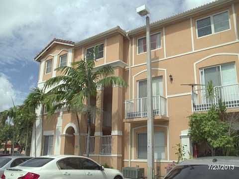 5th image of 7250 NW 177th St APT 212