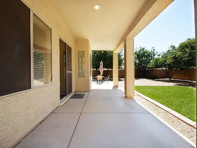 239 W Desert Ave — Photo 12