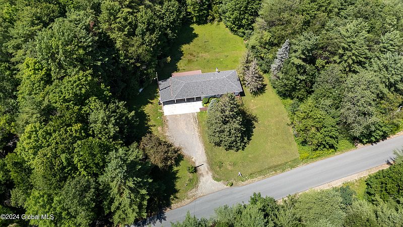 4th image of 112 Trevet Road
