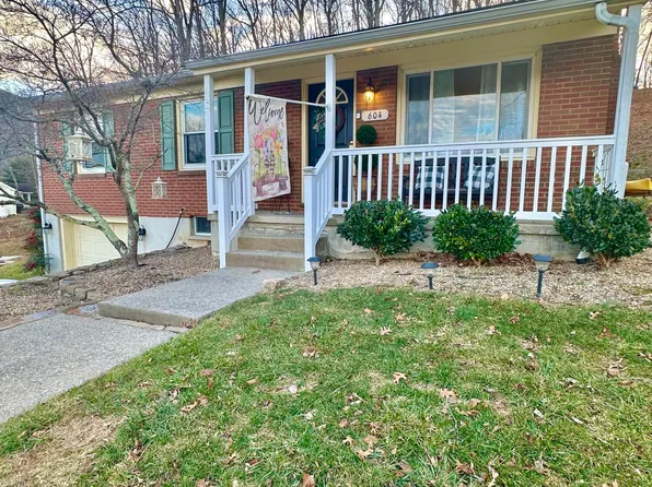 604 Heatherton Dr, Covington, VA 24426
