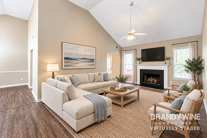 3 bed, 2.5 bath, 2028 sqft, $2,185 — Photo 3